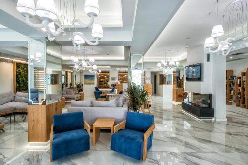 Ruang duduk di Odyssia Beach Hotel