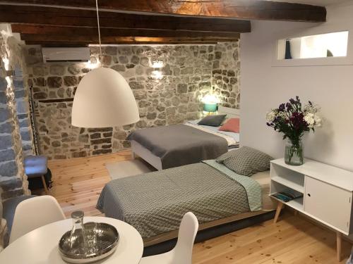 Χώρος καθιστικού στο Chic & Stylish with Seaview-Terrace - Kotor Indah