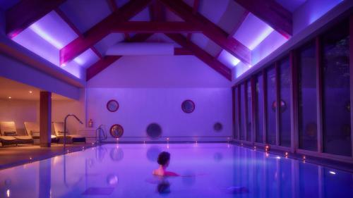 Bazén v ubytování The Elms Hotel & Spa nebo v jeho okolí