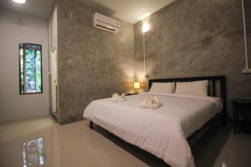Imagen de la galería de Koh Jum Bungalow & Hostel, en Ko Jum