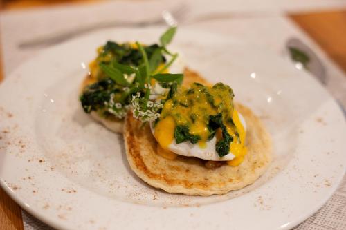 Jídlo v penzionu nebo okolí