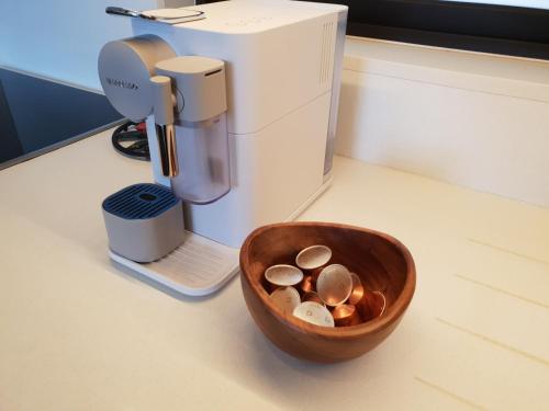 Utensilios para hacer té y café en Zimbali Suites 611