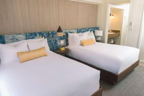 Katil atau katil-katil dalam bilik di The Surfjack Hotel & Swim Club