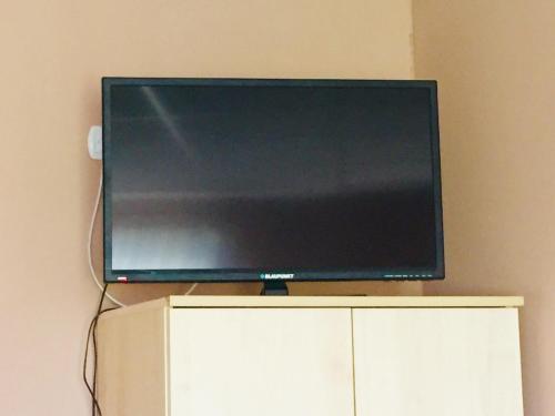 Μια τηλεόραση ή/και κέντρο ψυχαγωγίας στο Zajazd Hubus