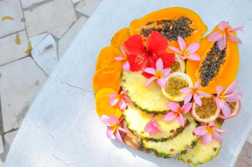 Makanan di atau berdekatan hotel
