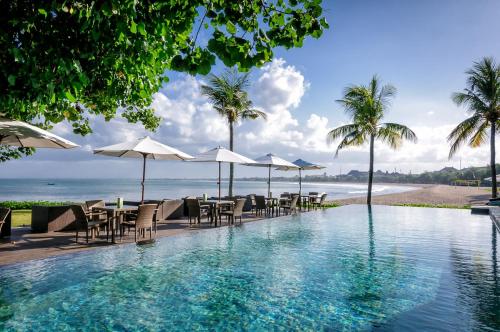 
Het zwembad bij of vlak bij Bali Garden Beach Resort
