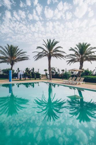 La alberca dentro o cerca de Iberostar Waves Saidia