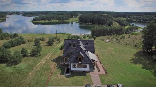 Fotografie z fotogalerie ubytování Wyspa Kaszubska dom wypoczynkowy z sauną i balią v destinaci Lipnica
