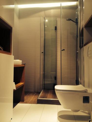 Bilik mandi di Ambar Apartament