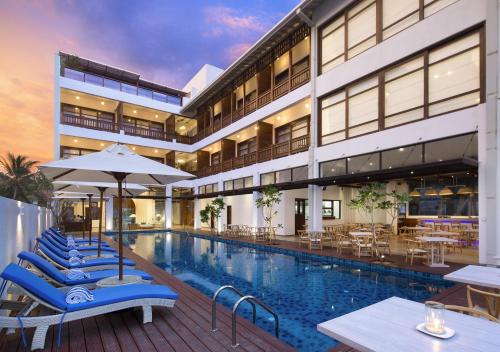 Πισίνα στο ή κοντά στο Lucky Elephant Hotel