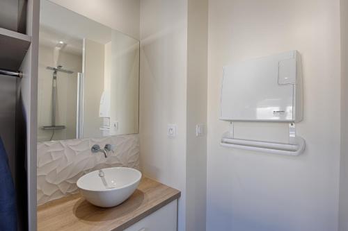 Koupelna v ubytování Le Baron Centre - Garage privé - Wifi fibre - classé 3 étoiles