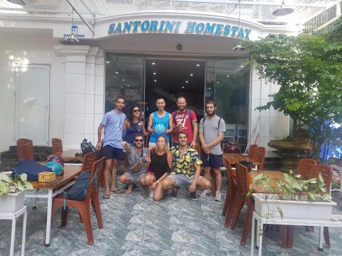 Clientes alojados en Cat Ba Santorini Homestay