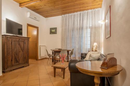 GuestHost - Elegant Apartment in Rome