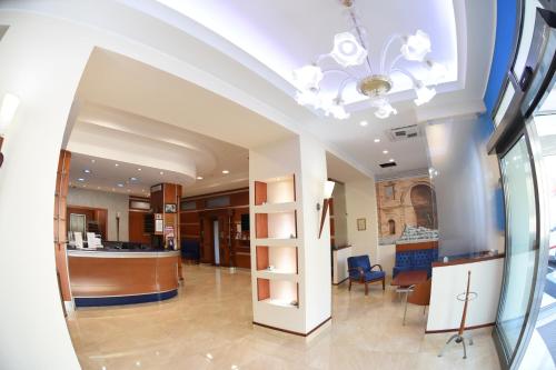 a lobby of a hospital with a waiting room at Hotel Niagara in Catanzaro Lido