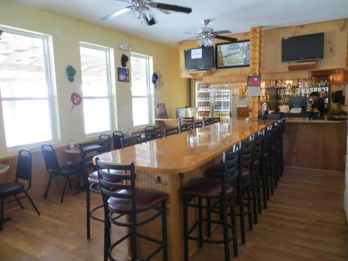 Gallery image of White Sands Inn, Marina, Bar & Grill in Port Isabel