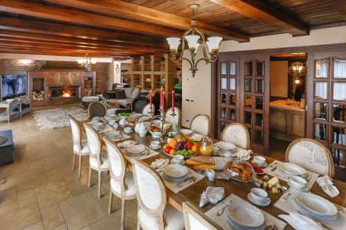 Khu vực ghế ngồi tại Villa Richi