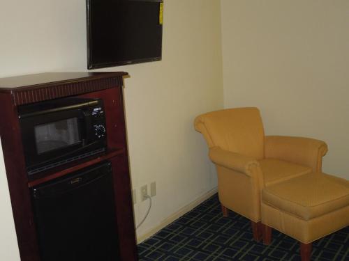 Μια τηλεόραση ή/και κέντρο ψυχαγωγίας στο Quality Inn & Suites Dublin