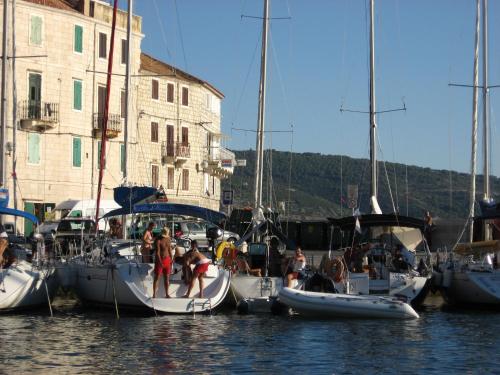 Gallery image of Mira Sea Front Guesthouse in Komiža