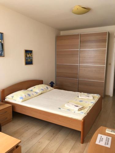 Giường trong phòng chung tại Studio The Sun