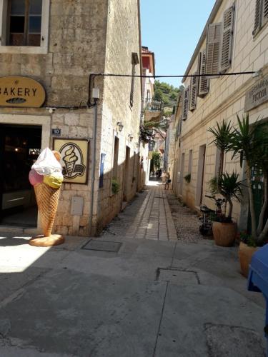 Heart of Vis and Kut area Apartman Romandic