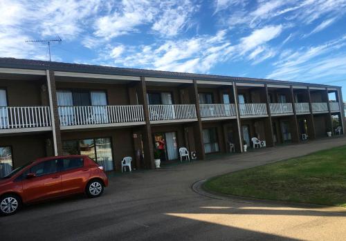 Gallery image of Black Swan Motor Inn in Lakes Entrance