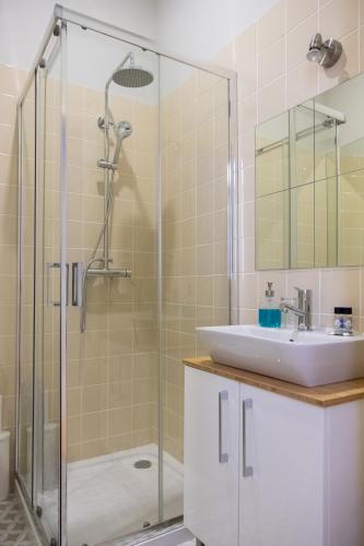 Alda's Vintage Apartments with Free Parking