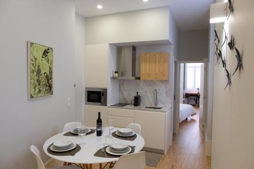 Alda's Vintage Apartments with Free Parking