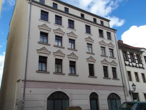 Tòa nhà nơi căn hộ tọa lạc