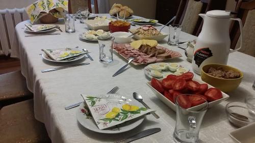 Mad i den private indkvartering eller i nærheden