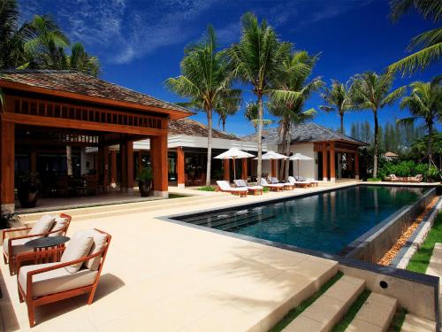 Bazén v ubytování Villa Nandana by Elite Havens nebo v jeho okolí