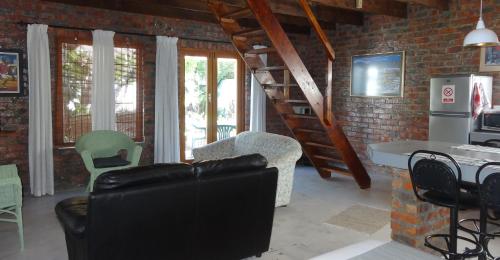 Gallery image of Be My Guest Lodge in Bloubergstrand