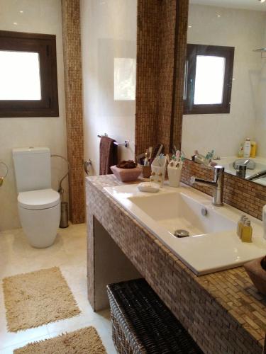 Gallery image of Luxury Villa Kassandrino in Kassandrinón