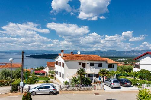 Apartment Karabaic by El-Pi Tours