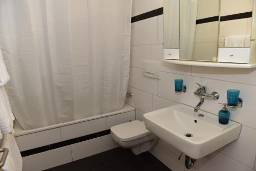 Koupelna v ubytování Hotel Töss