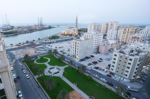 منظر Al Hamra Hotel - BAITHANS من الأعلى