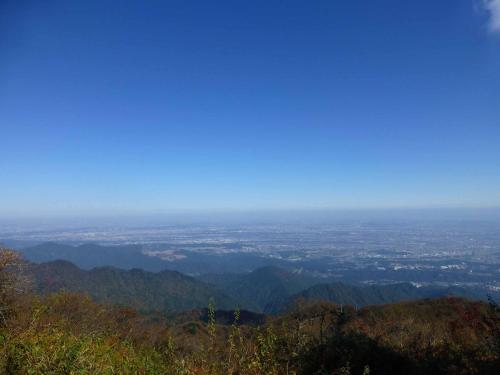 a view of a valley from the top of a mountain at Kageyu in Isehara