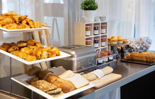 Jídlo v hotelu nebo okolí