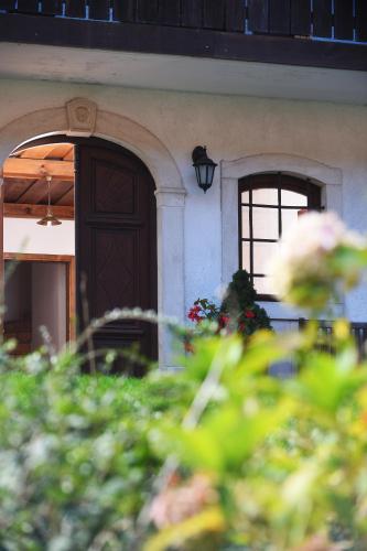 Taman di luar Domačija Šeruga Countryside hotel