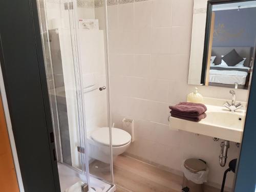 Koupelna v ubytování Waldhotel Kurfürst