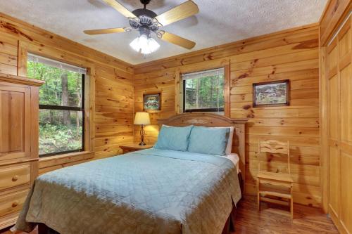 Gallery image of Friendly Bear Cabin in Pigeon Forge