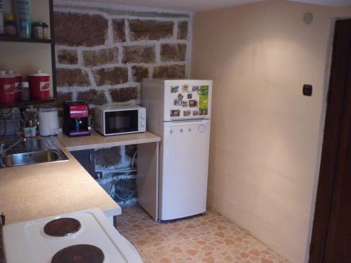Guest House „Ivanovata house” tesisinde mutfak veya mini mutfak
