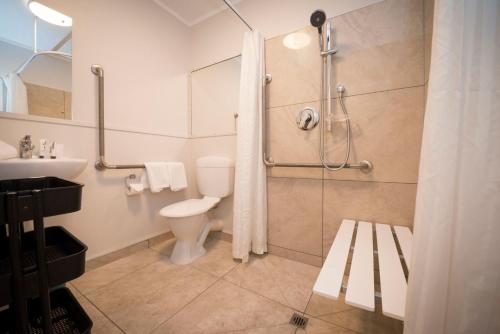 Koupelna v ubytování Quest on Johnston Serviced Apartments