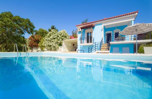 Πισίνα στο ή κοντά στο Mouzakis Villas 