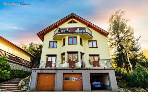 Wonder Home - Apartamenty z balkonami przy szlakach turystycznych - blisko plac zabaw i boisko do gry