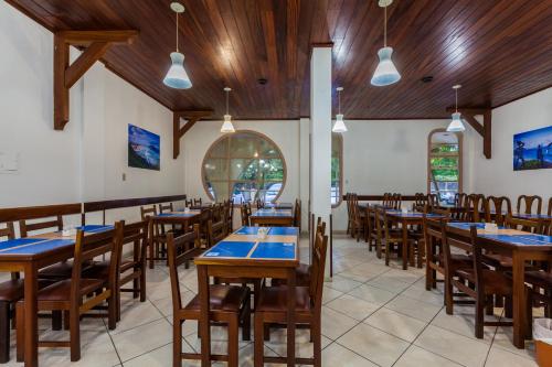 En restaurang eller annat matställe på Tri Hotel Florianópolis