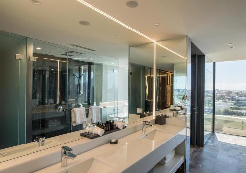 Salle de bains dans l'établissement Emporium Hotel South Bank