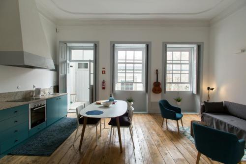 Casa do Poeta & Guitarra by Porto City Hosts