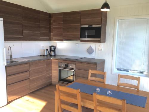 Dapur atau dapur kecil di Hindrum Fjordsenter