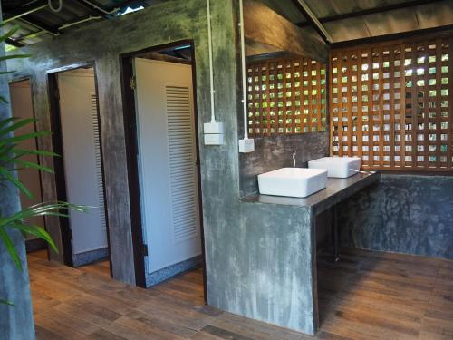 Ванна кімната в Pai Country Hut