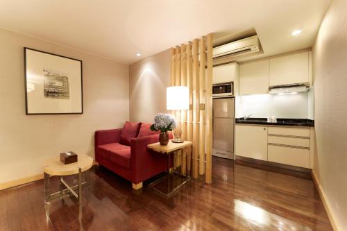 Cuisine ou kitchenette dans l'établissement Sora Resort & Suites Sukhumvit